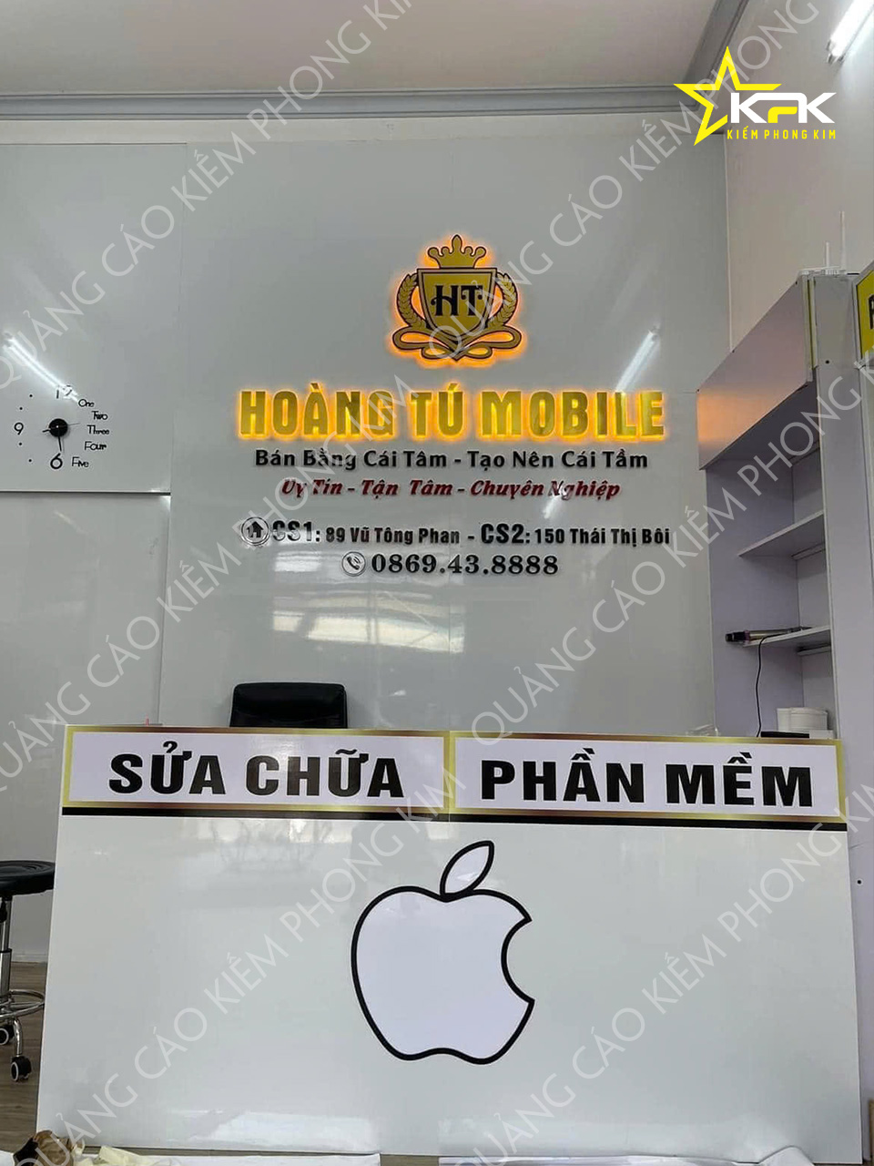 THI CÔNG VÁCH NGĂN ALU, CHỮ NỔI SÁNG ĐÈN HẮT CHÂN TẠI ĐÀ NẴNG